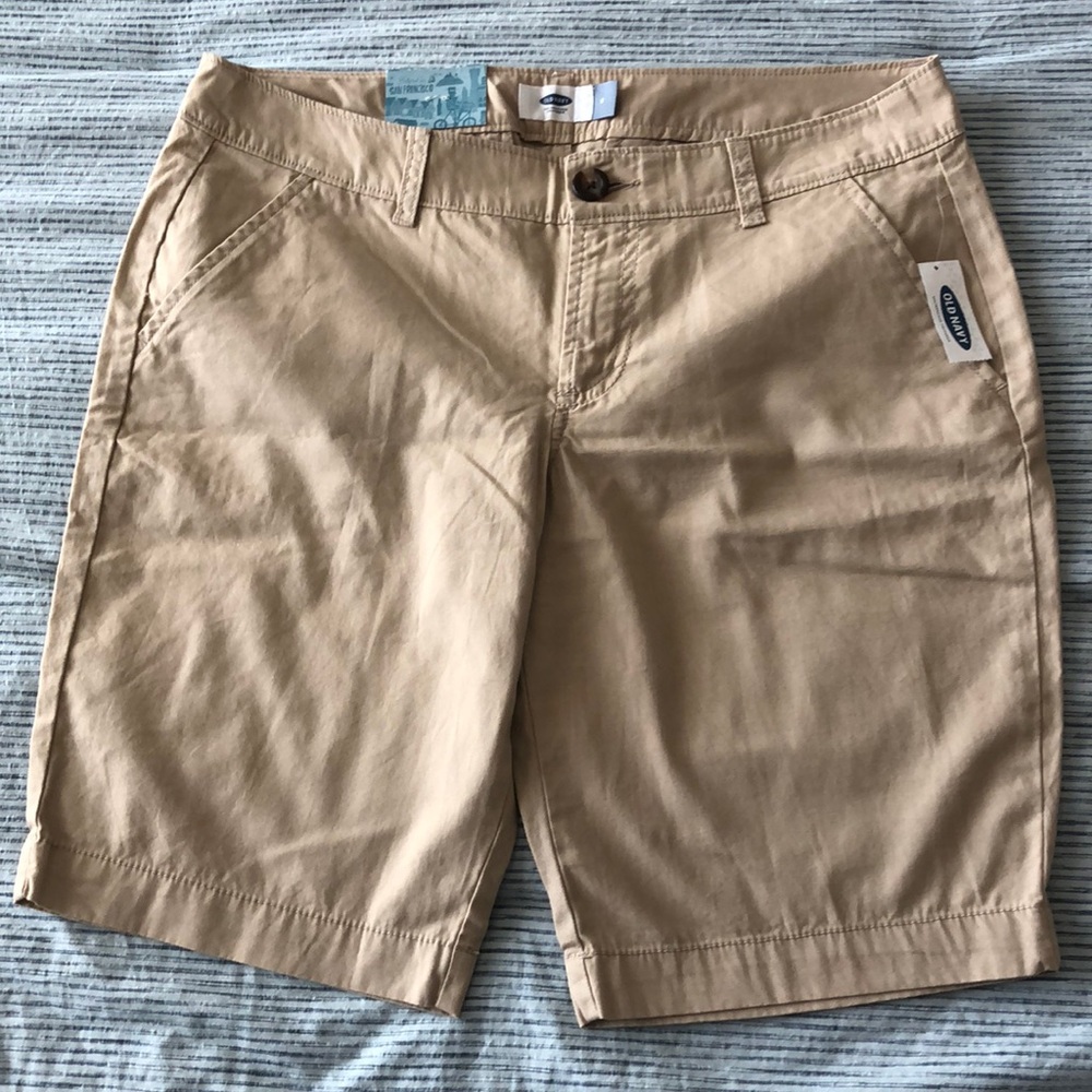 ***SOLD***🌟BNWT🌟 Old Navy Bermudas size 8